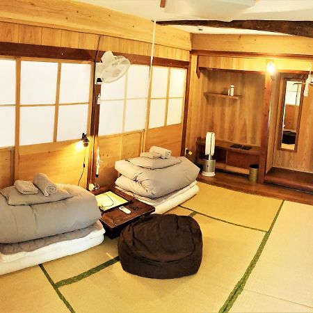 奄美ゲストハウス Hub A Nice Inn Setouchi  Экстерьер фото