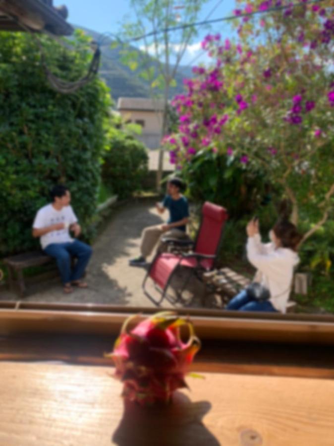 奄美ゲストハウス Hub A Nice Inn Setouchi  Экстерьер фото